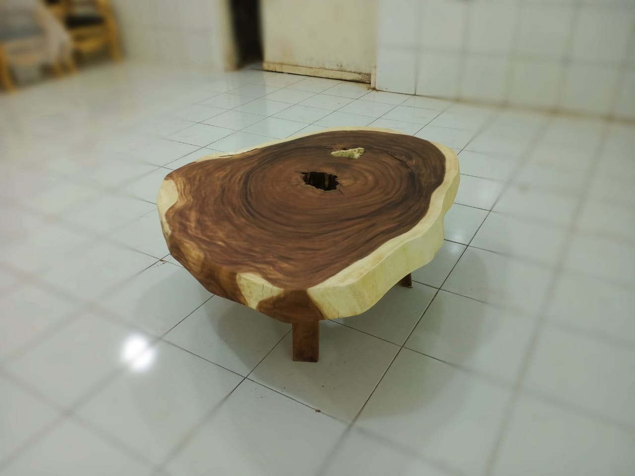 LIVE EDGE TABLES