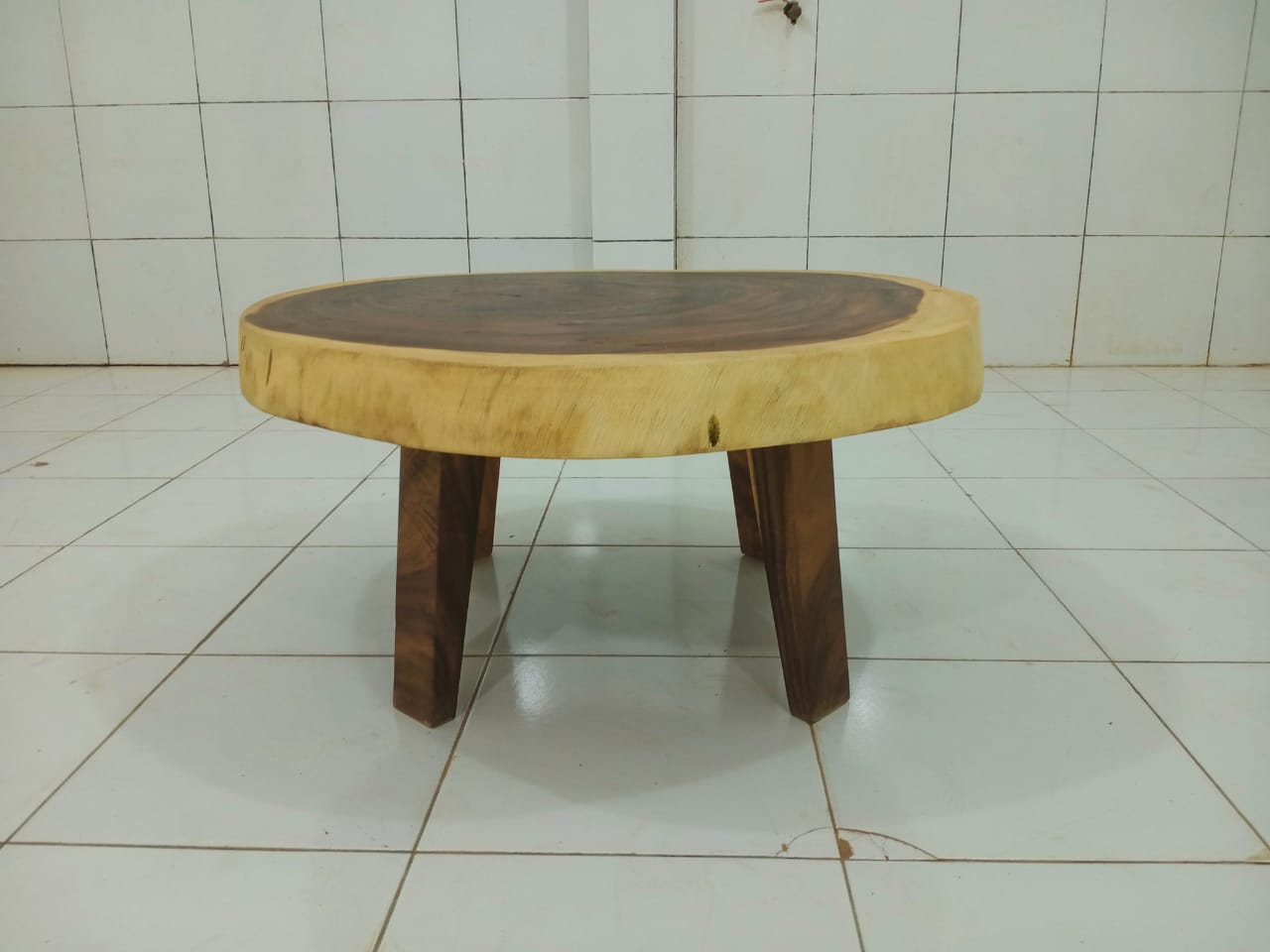 LIVE EDGE TABLES