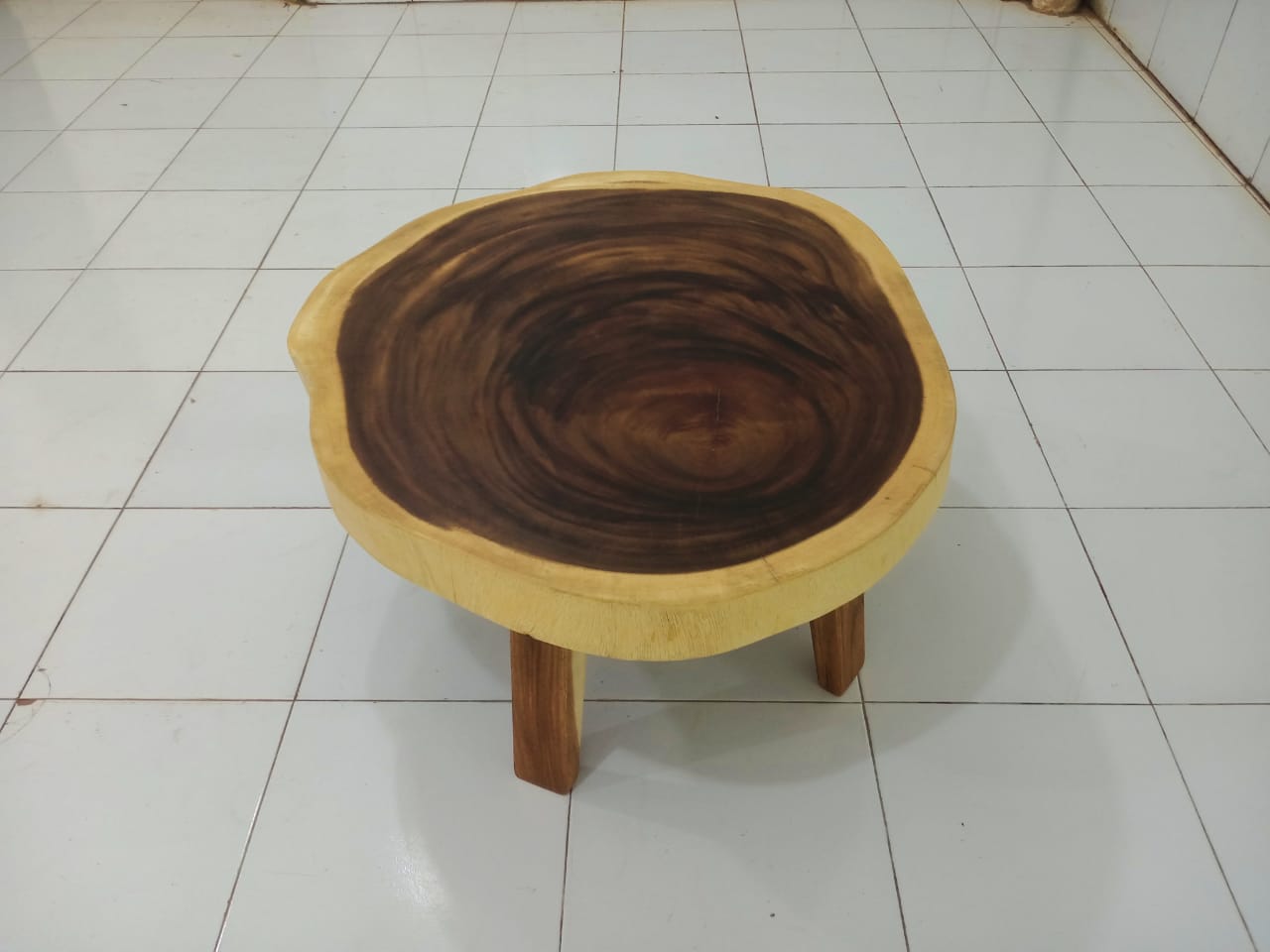 LIVE EDGE TABLES