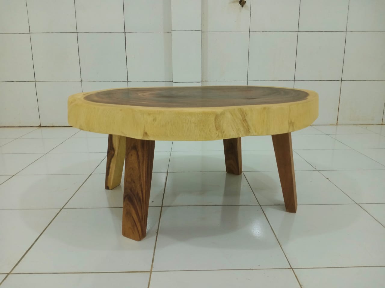 LIVE EDGE TABLES