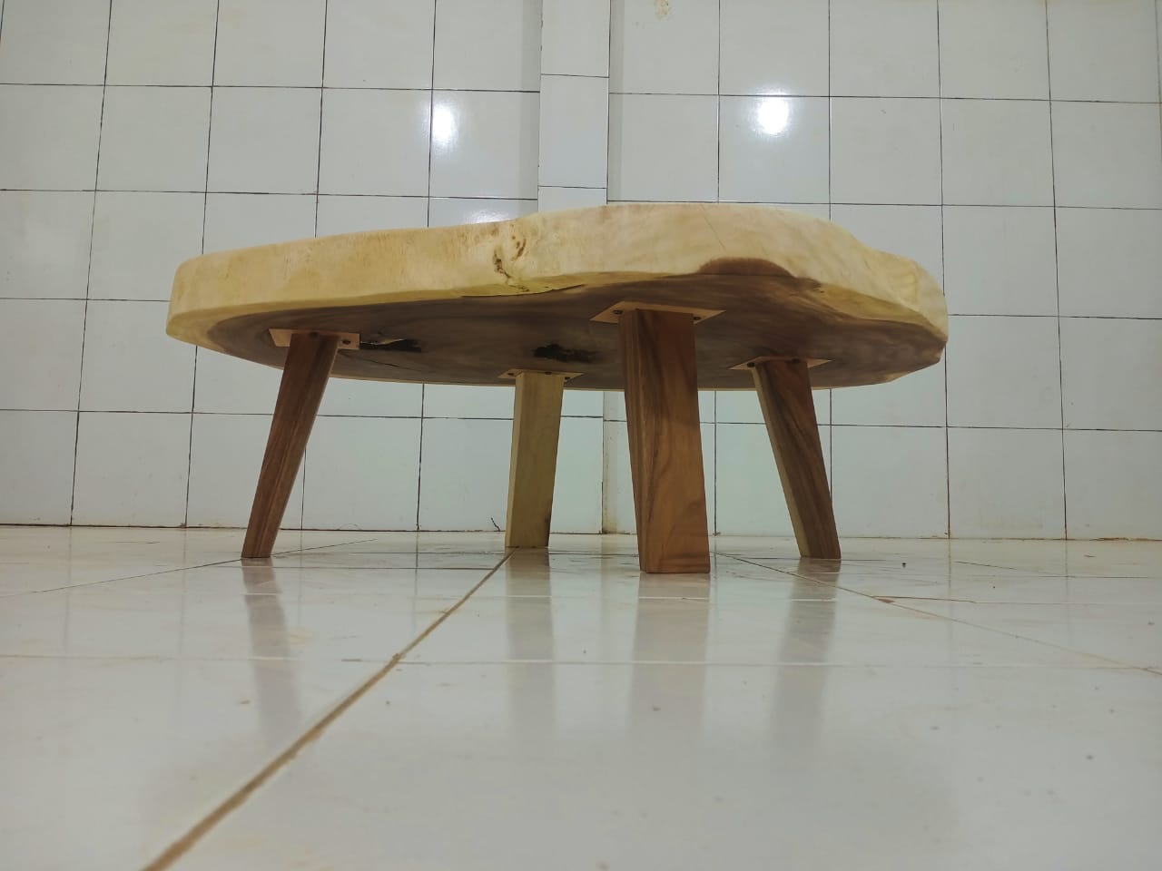 LIVE EDGE TABLES