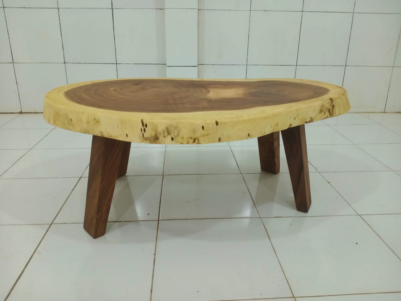 LIVE EDGE TABLES