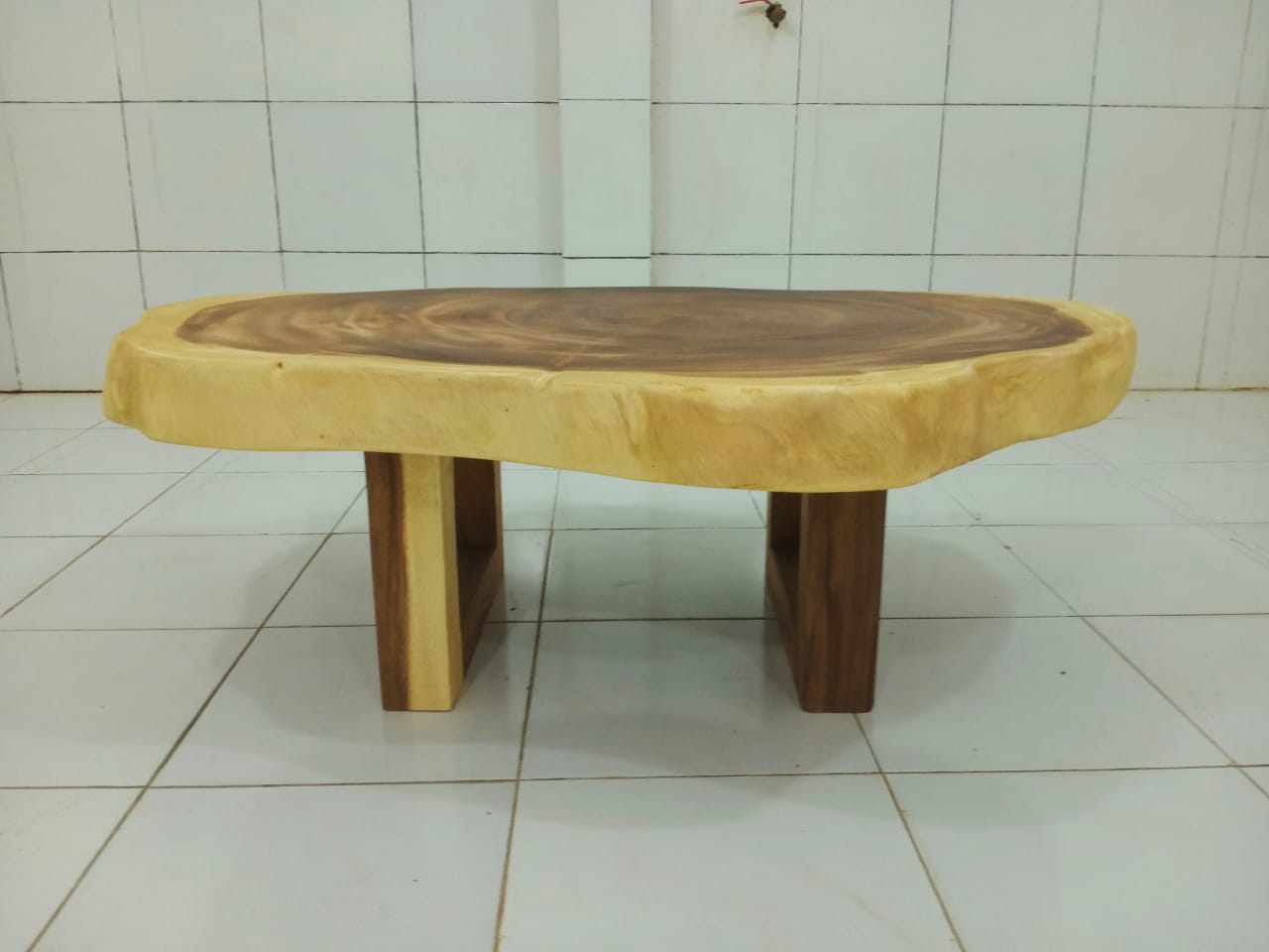 LIVE EDGE TABLES