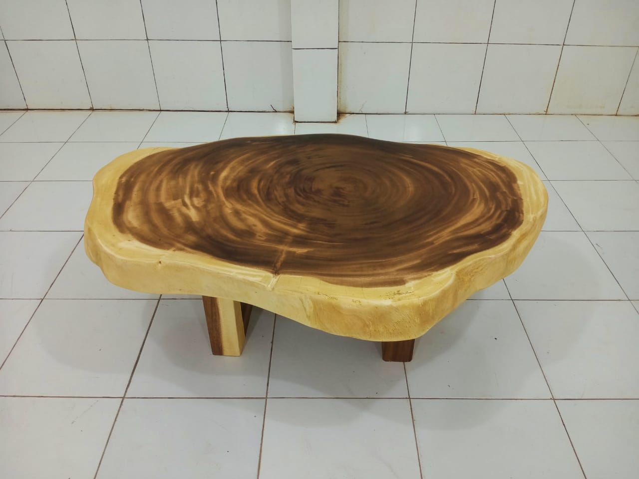 ROUND COFFEE TABLES (NOT BEEN SHIPPED)