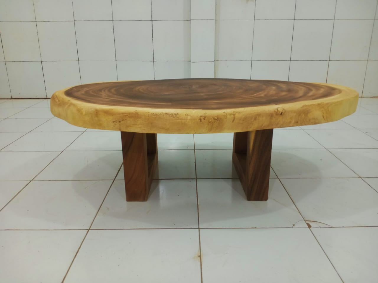 LIVE EDGE TABLES