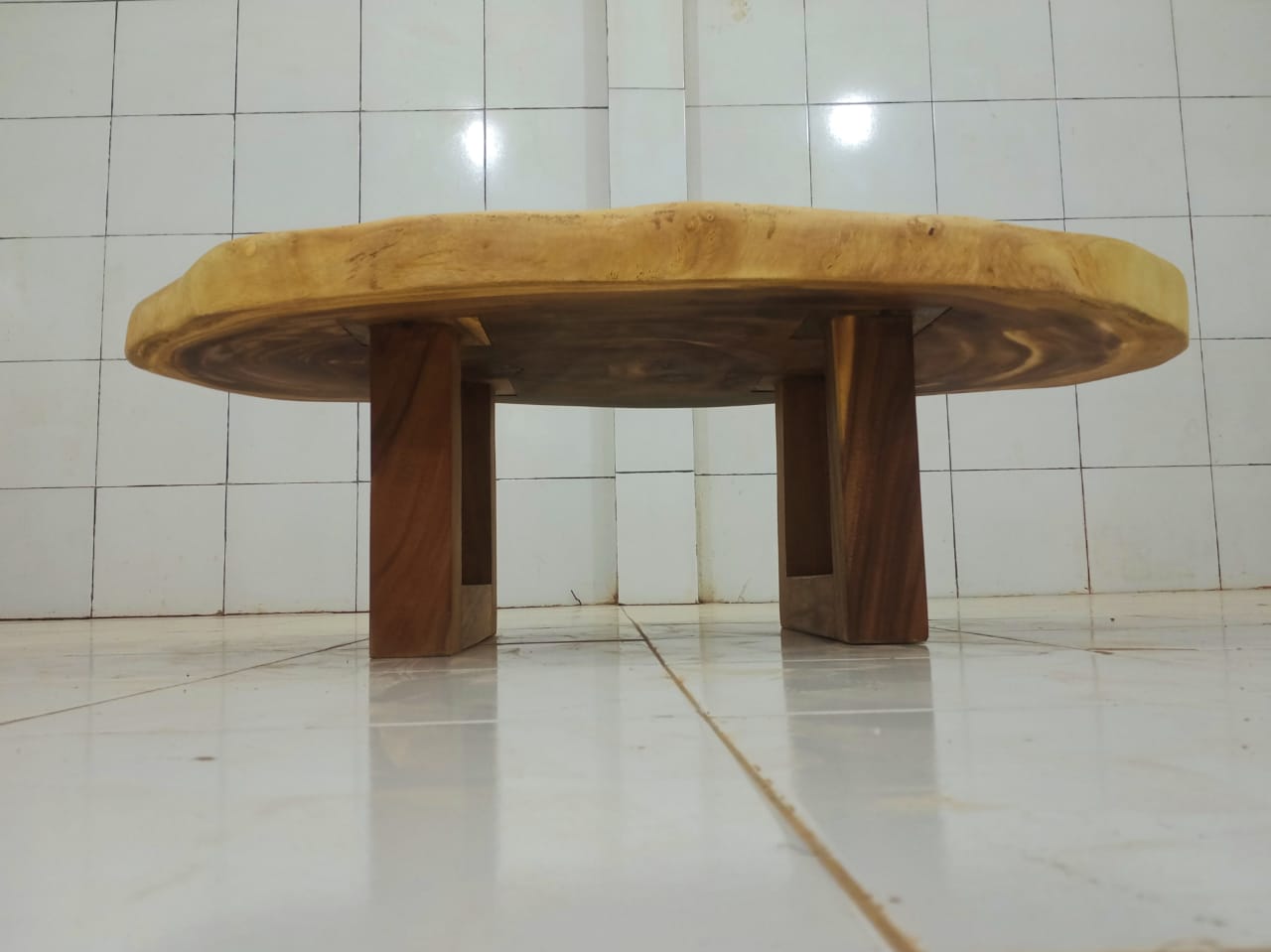 LIVE EDGE TABLES