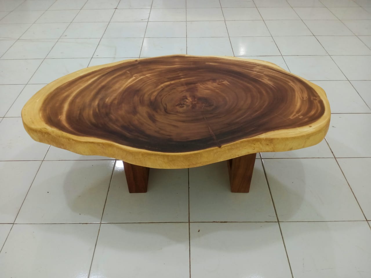 ROUND COFFEE TABLES (NOT BEEN SHIPPED)