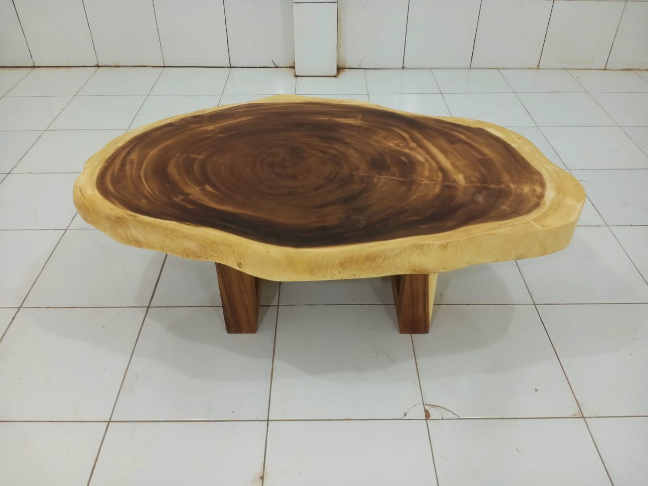 LIVE EDGE TABLES