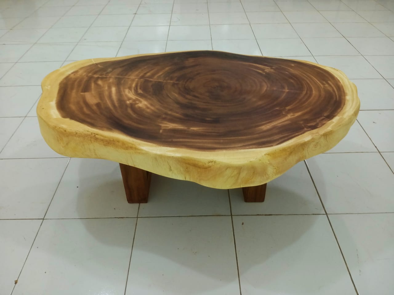 ROUND COFFEE TABLES (NOT BEEN SHIPPED)