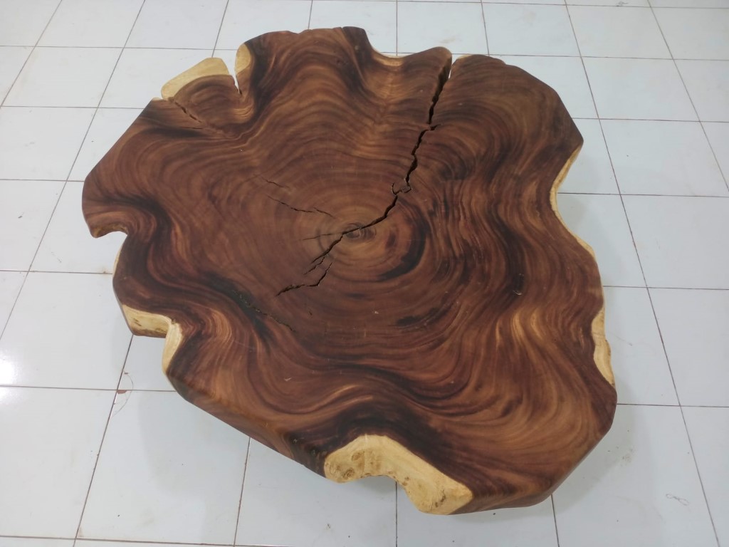 LIVE EDGE TABLES