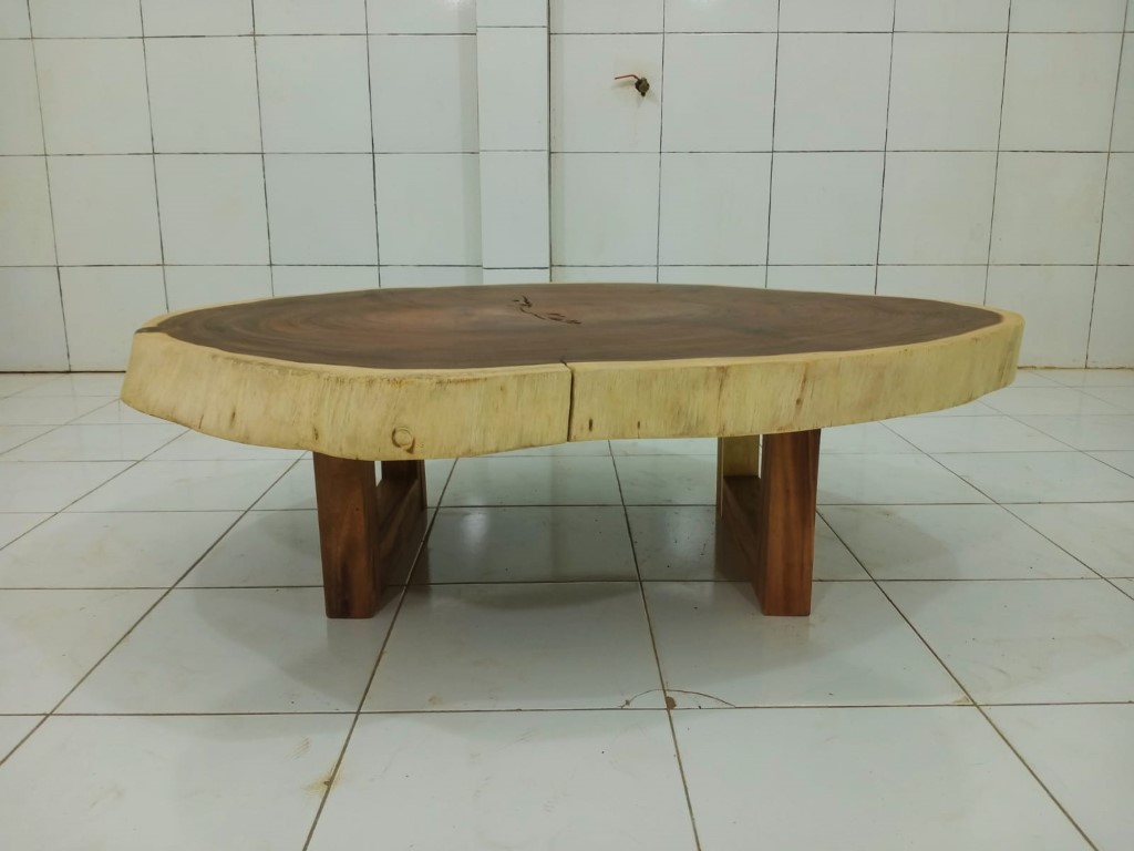 LIVE EDGE TABLES