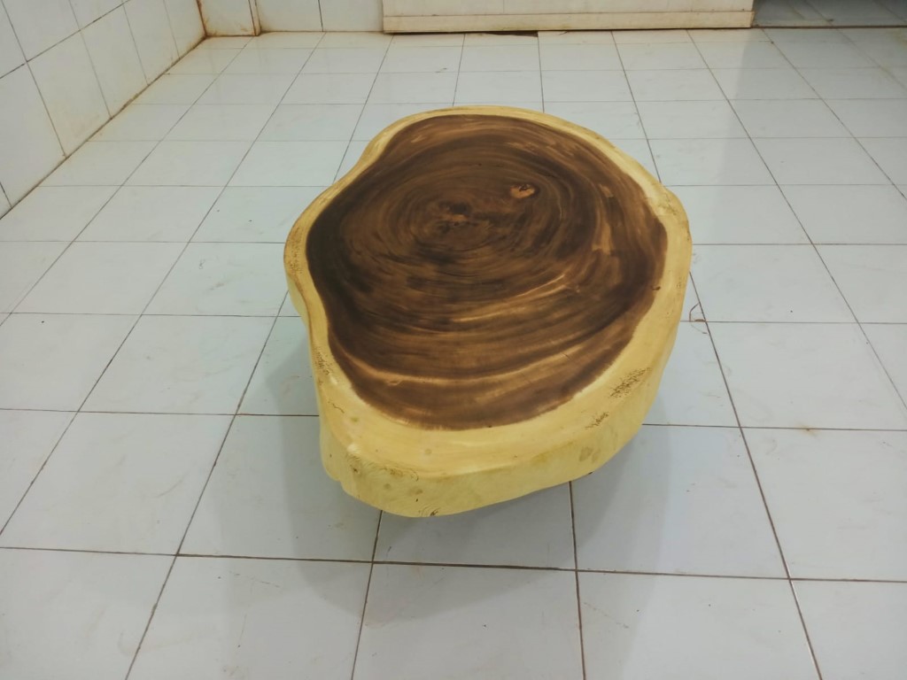 LIVE EDGE TABLES