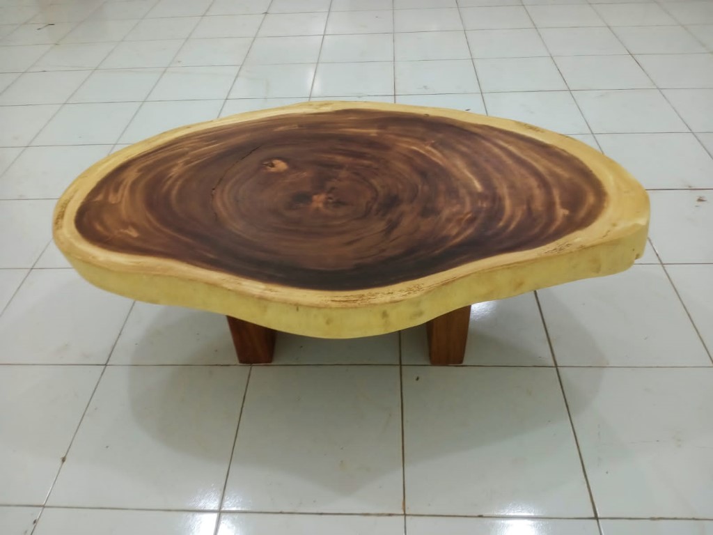 LIVE EDGE TABLES