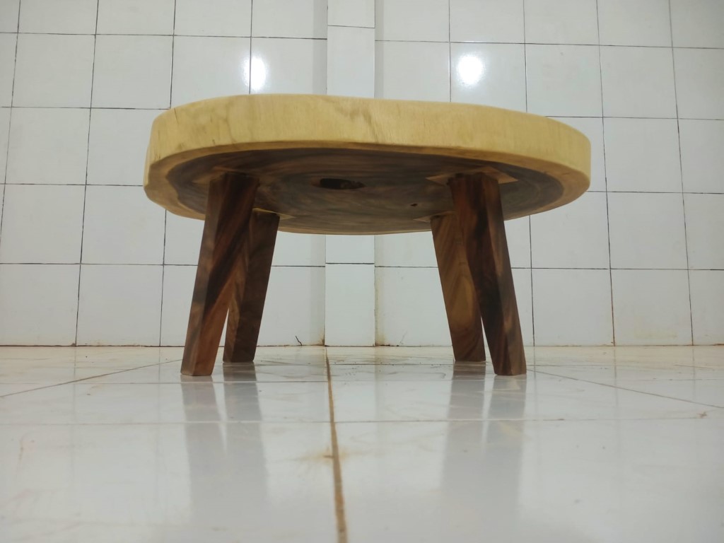 LIVE EDGE TABLES