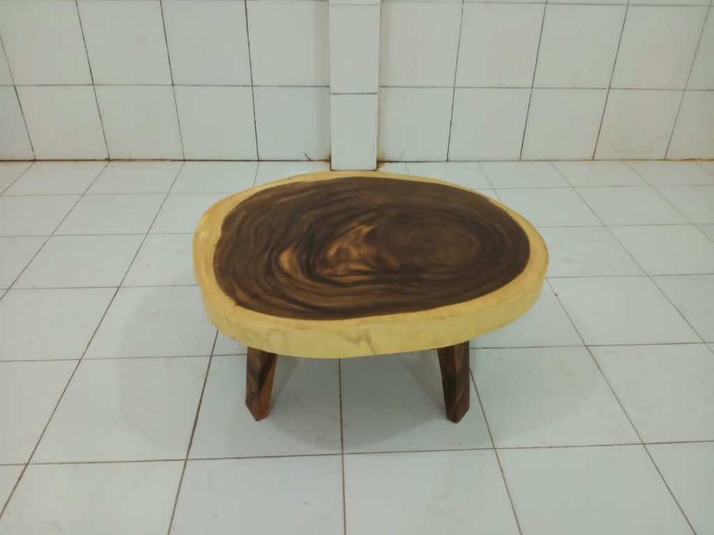 LIVE EDGE TABLES