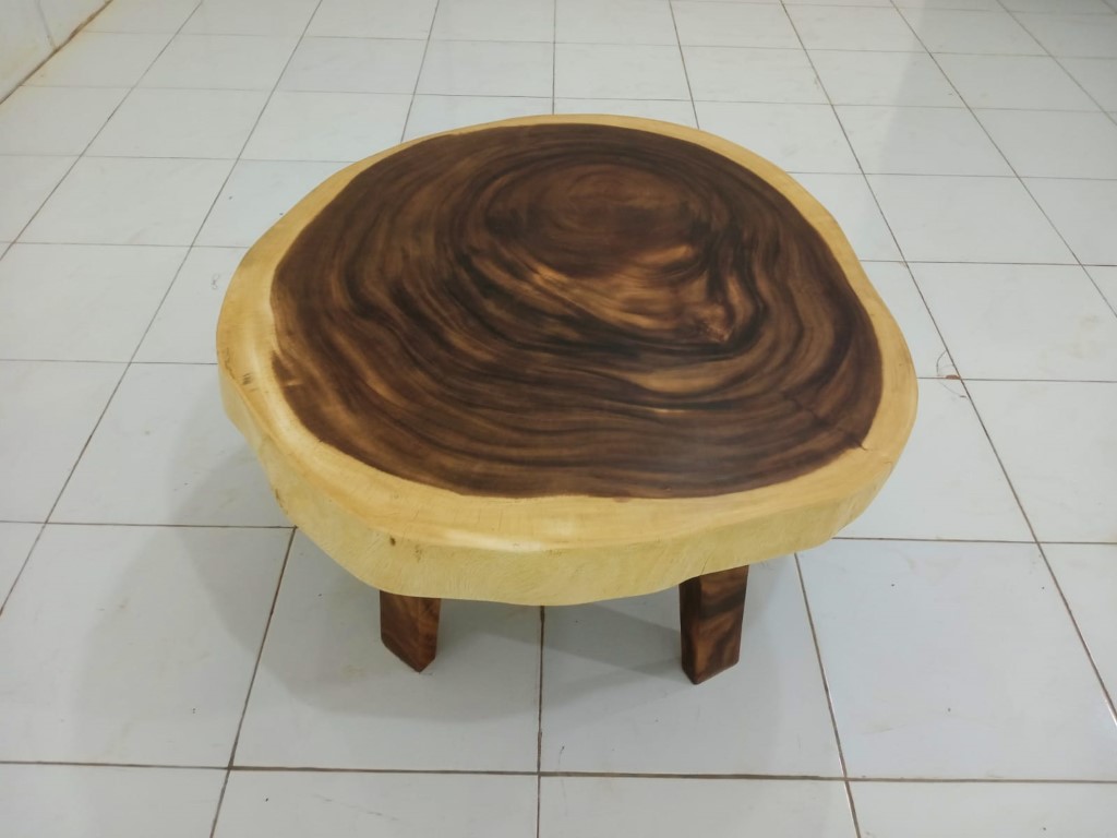 LIVE EDGE TABLES