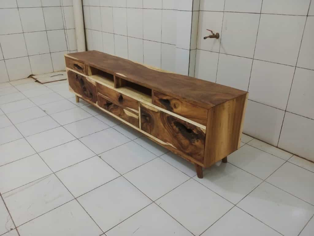 Live Edge Tables