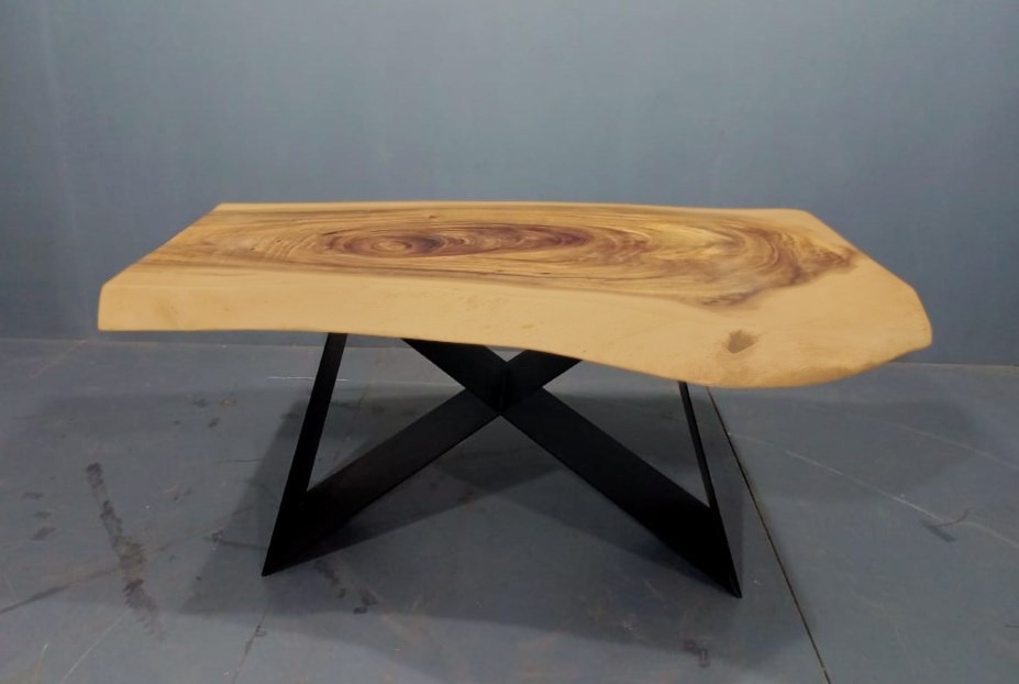 LIVE EDGE TABLES