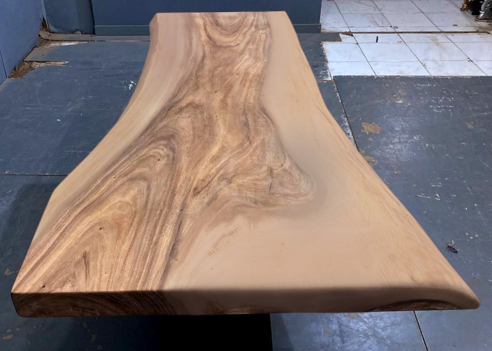 LIVE EDGE TABLES