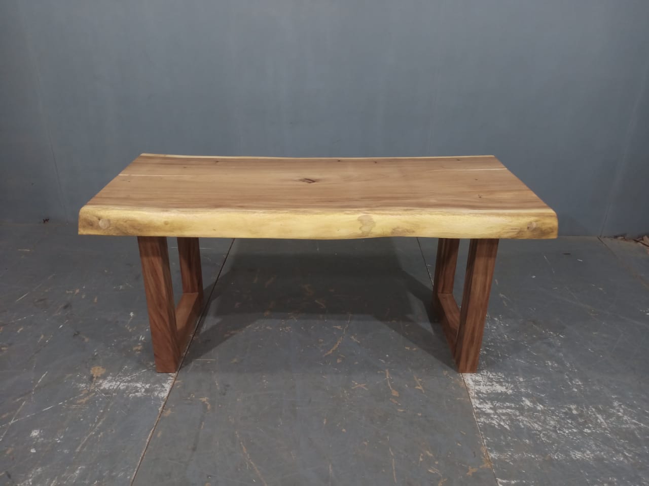 LIVE EDGE TABLES