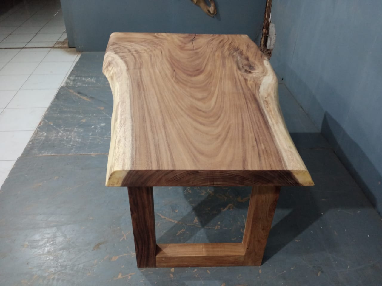 Live Edge Tables