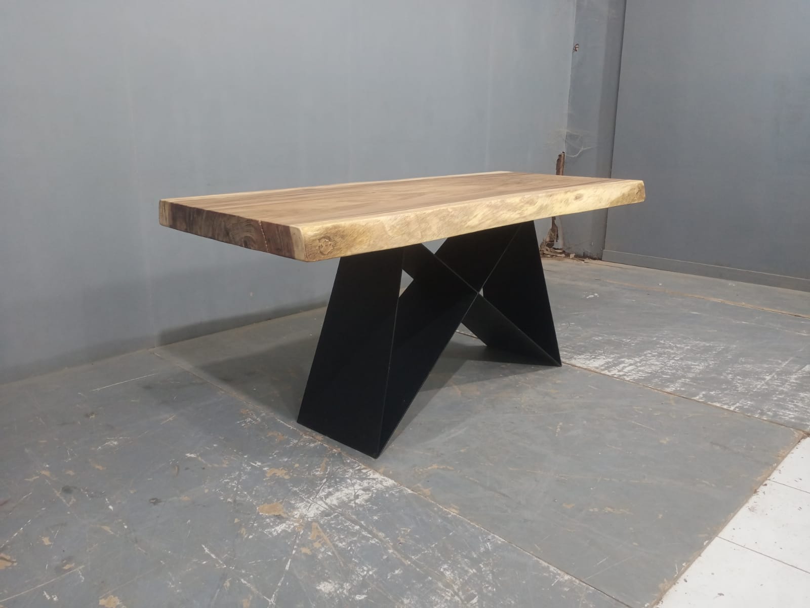 Live Edge Tables