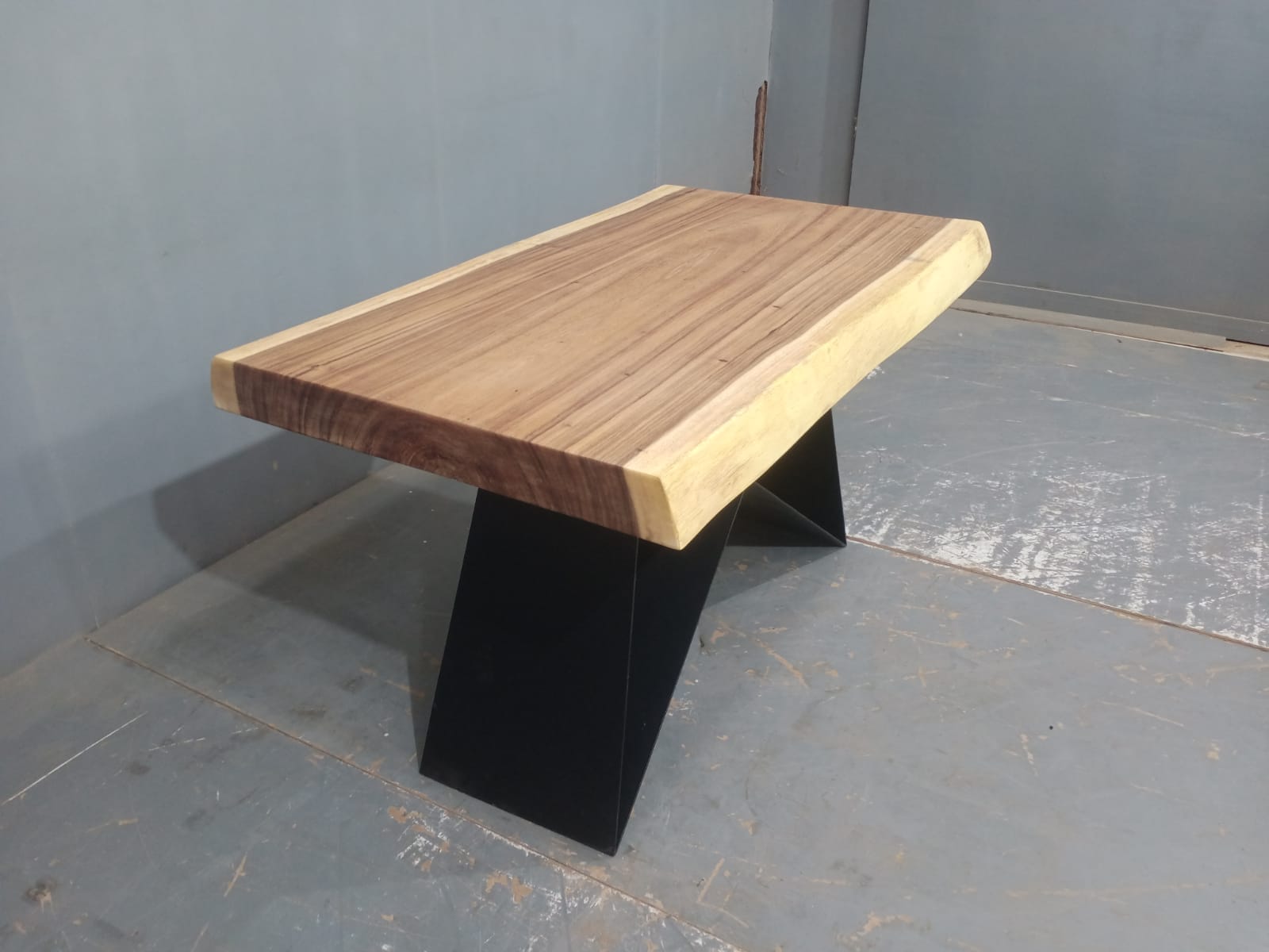 Live Edge Tables
