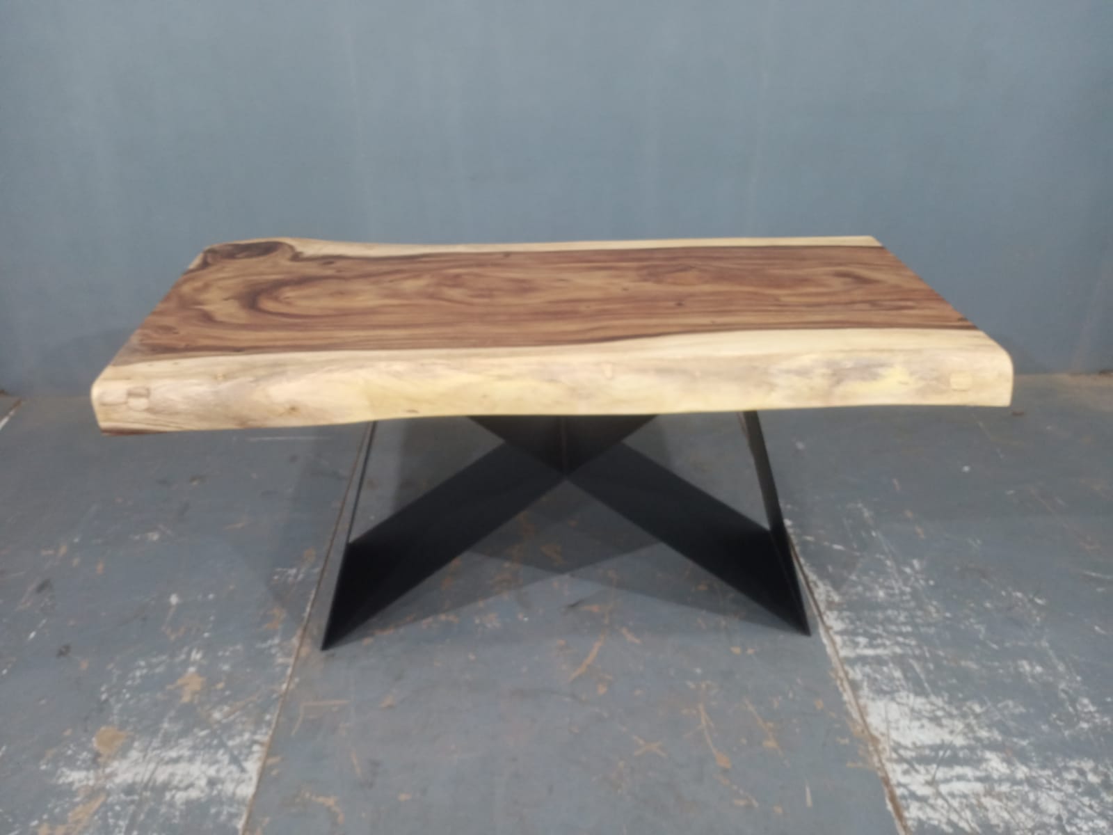 LIVE EDGE TABLES