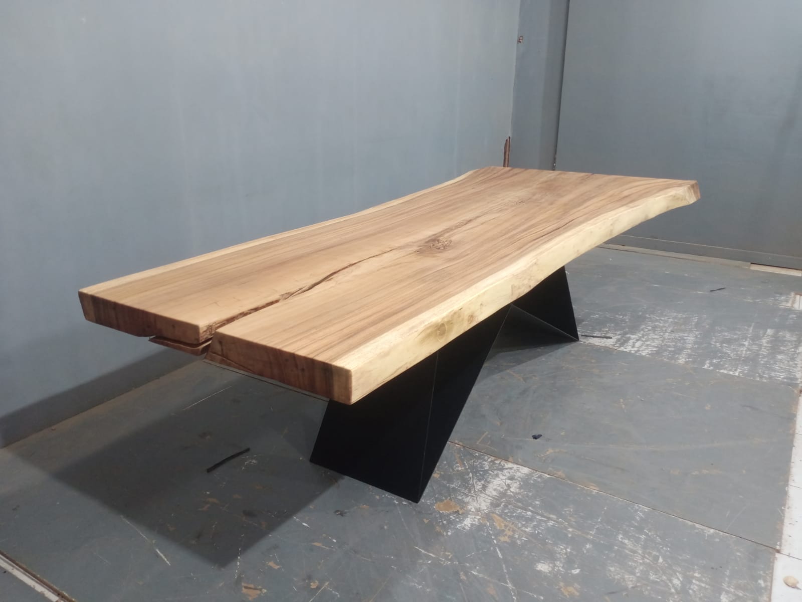 Live Edge Tables