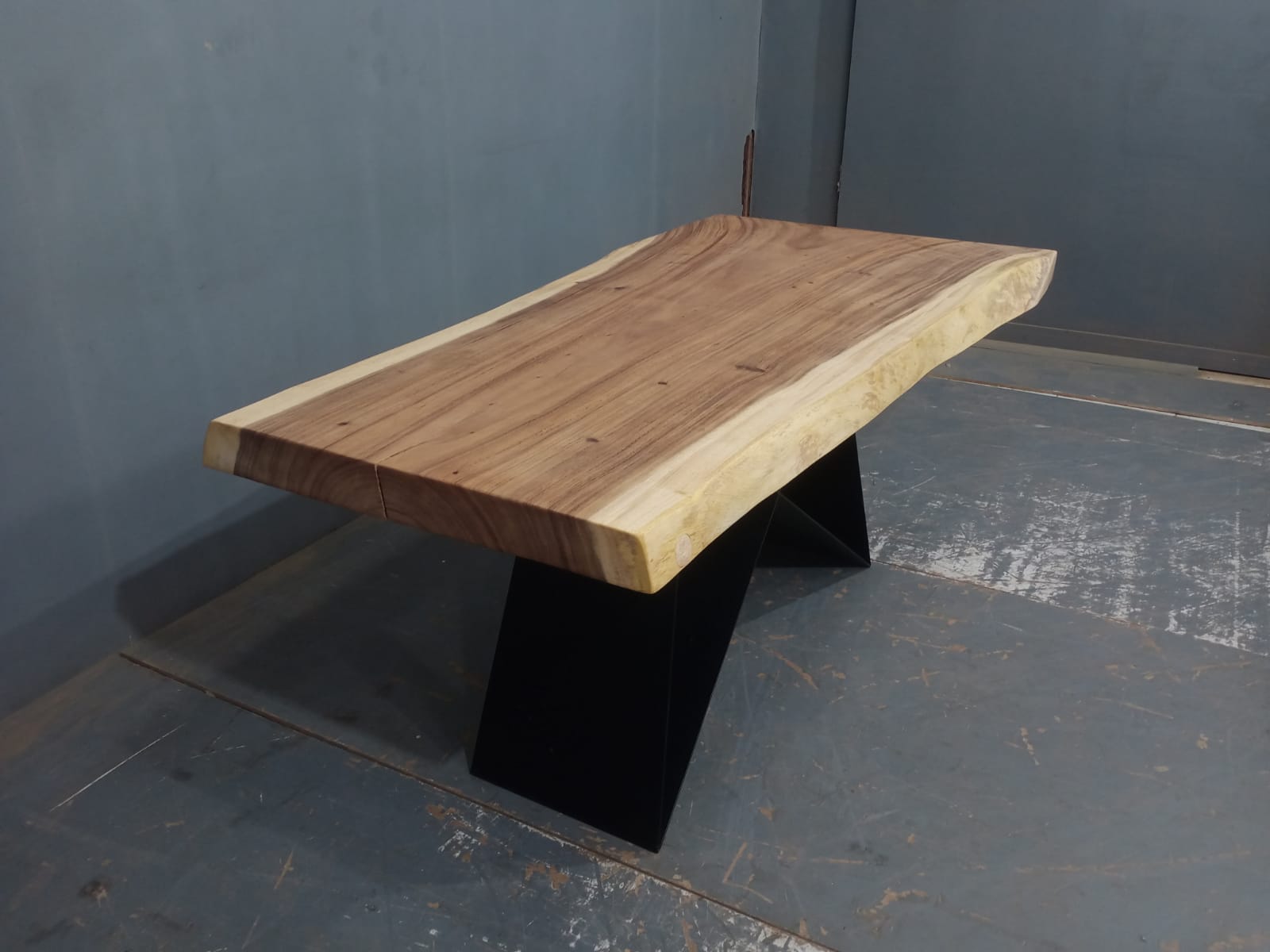 Live Edge Tables