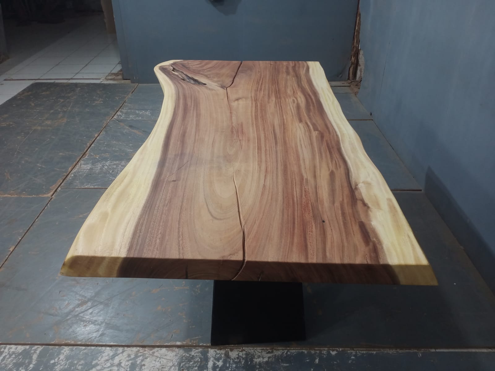 Live Edge Tables