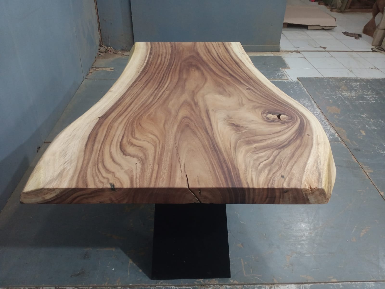 Live Edge Tables