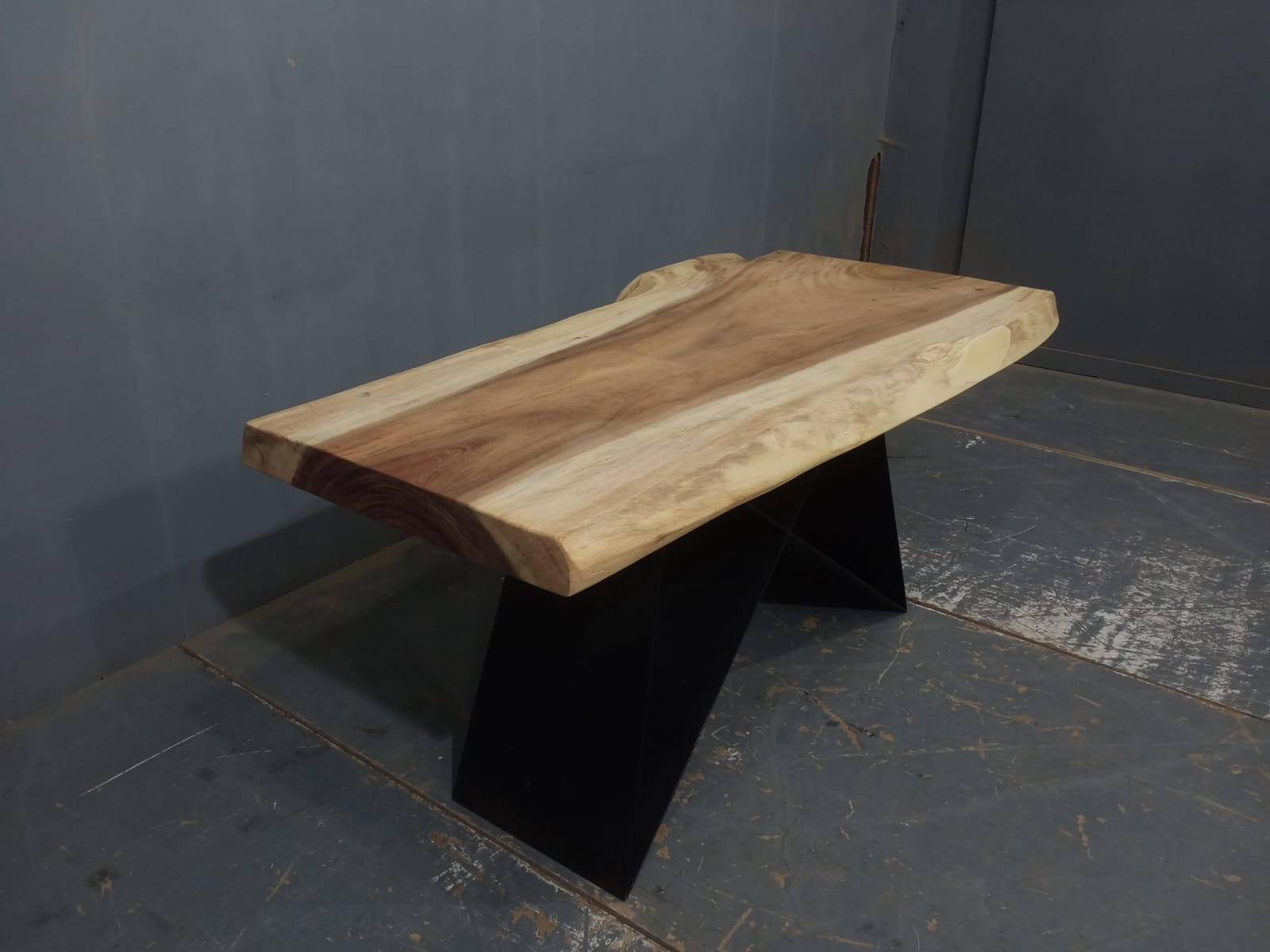 Live Edge Tables