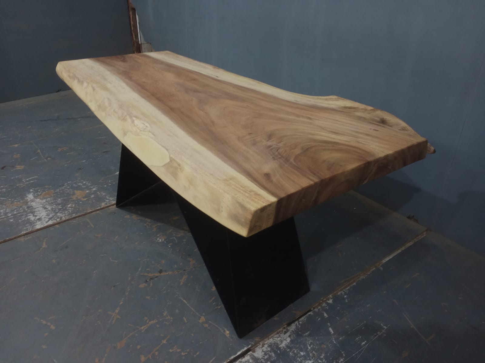 Live Edge Tables