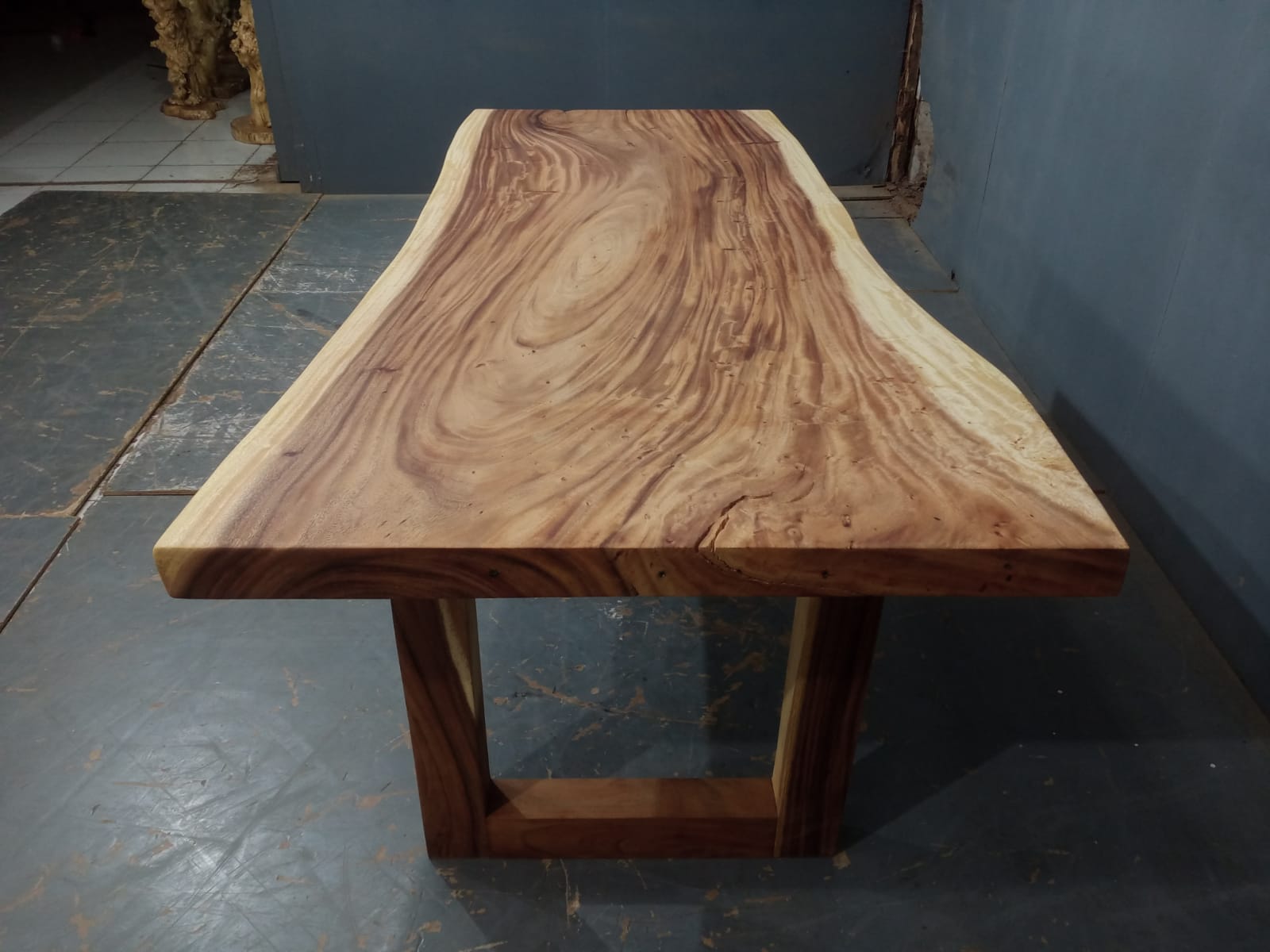 Live Edge Tables