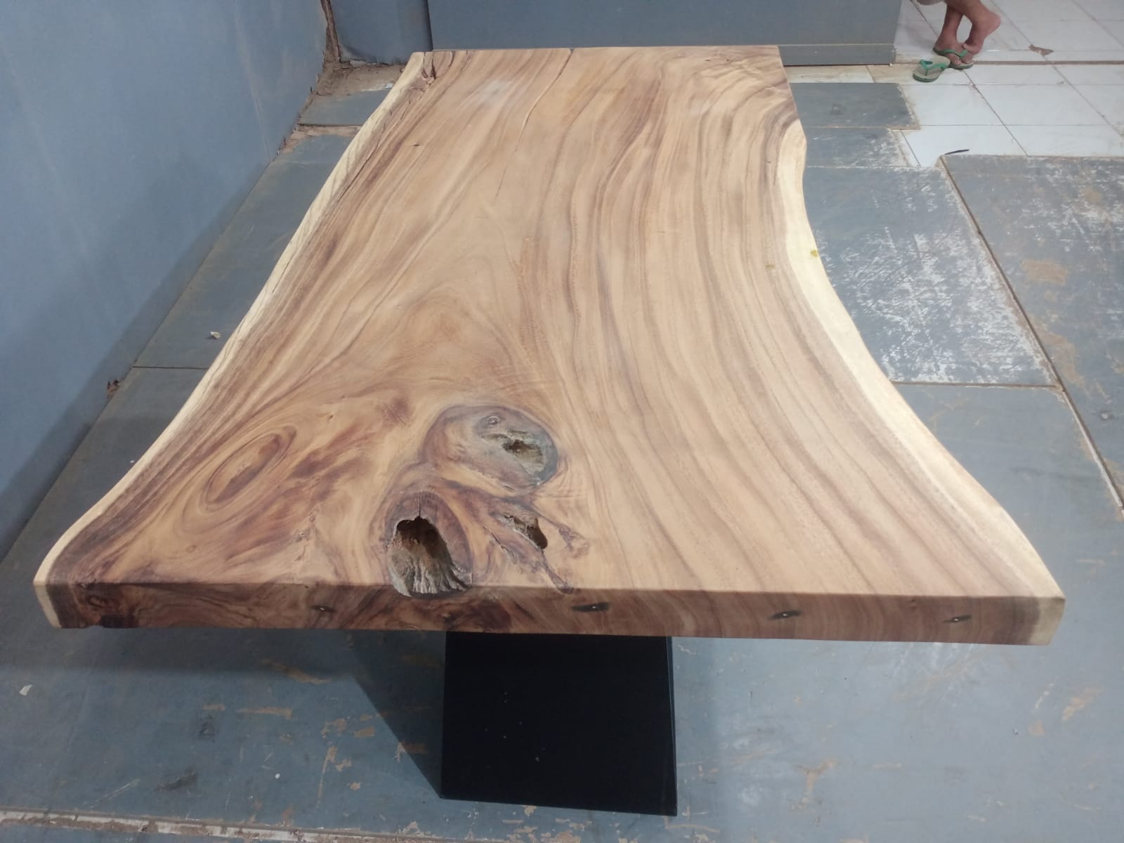 Live Edge Tables