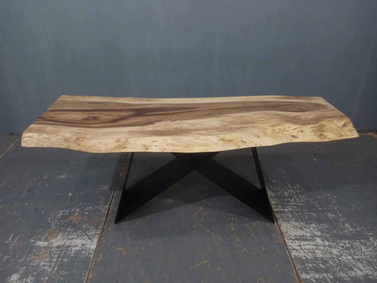 LIVE EDGE TABLES