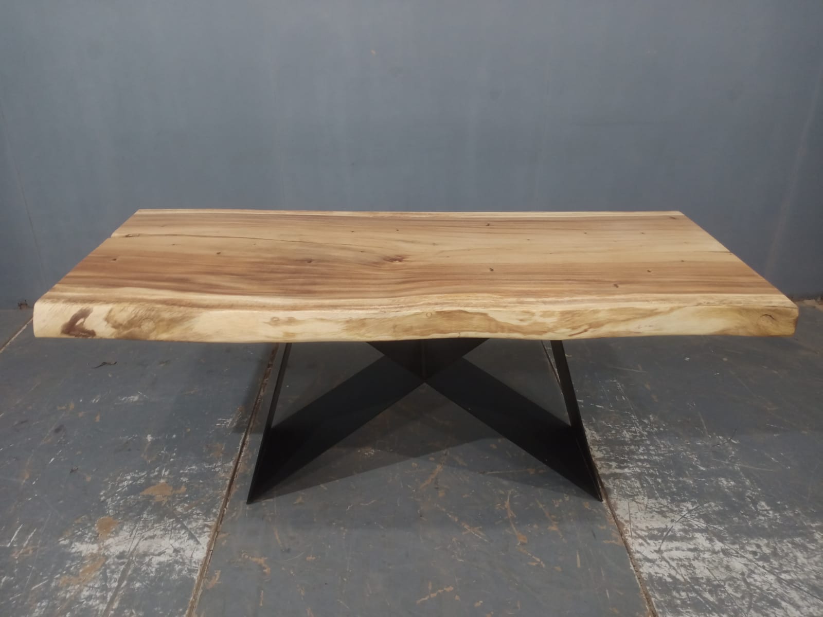 LIVE EDGE TABLES