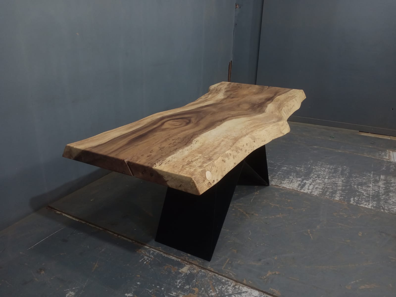 Live Edge Tables