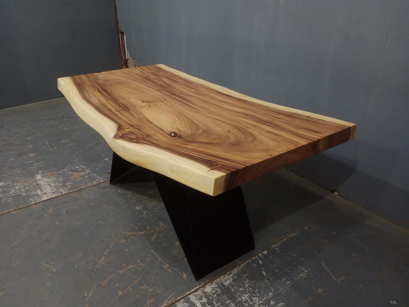 Live Edge Tables