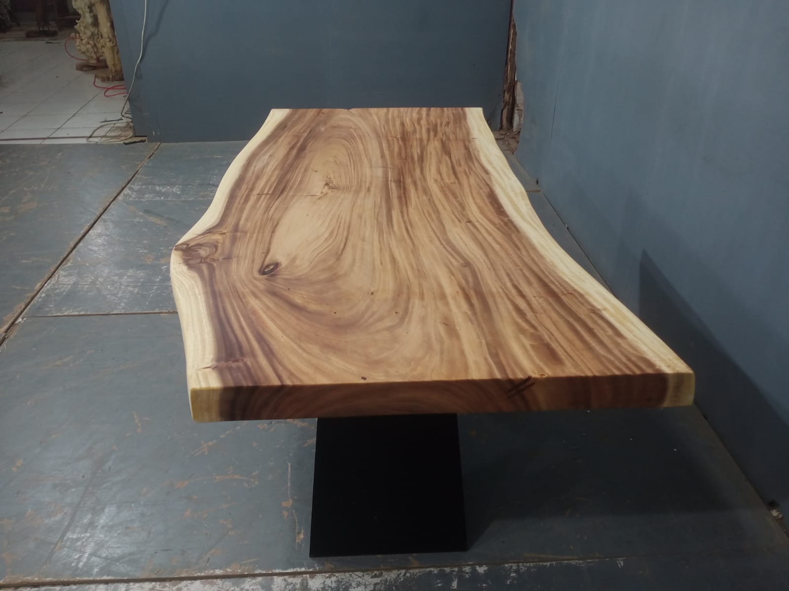 Live Edge Tables