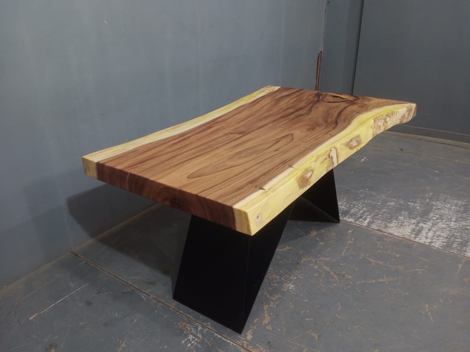 Live Edge Tables
