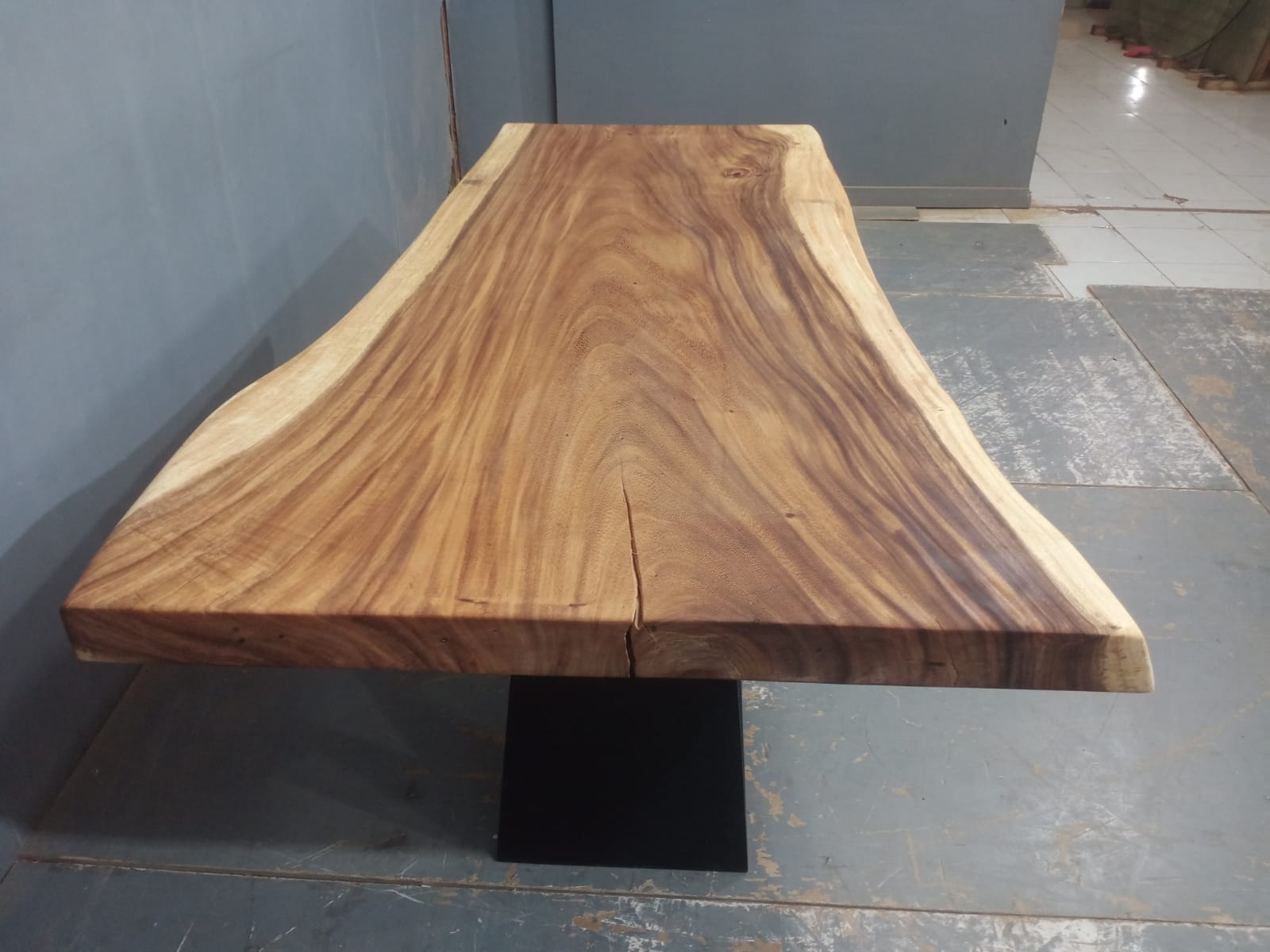Live Edge Tables