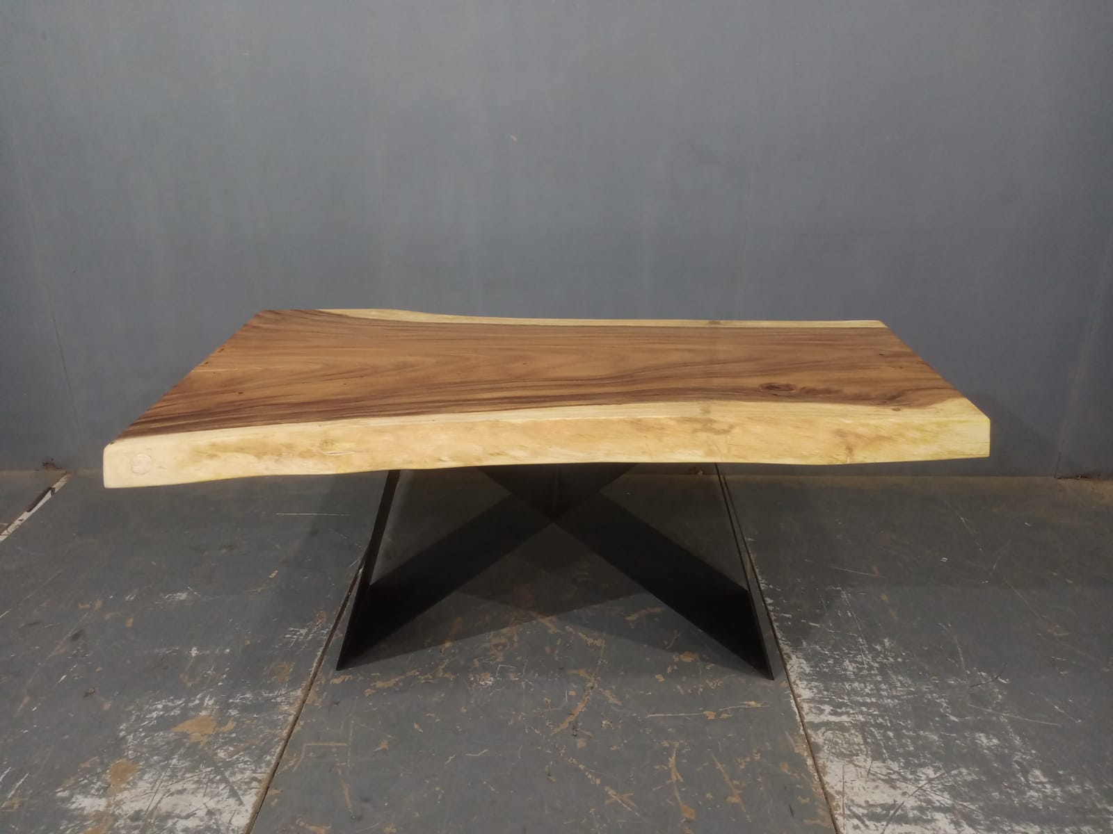 LIVE EDGE TABLES