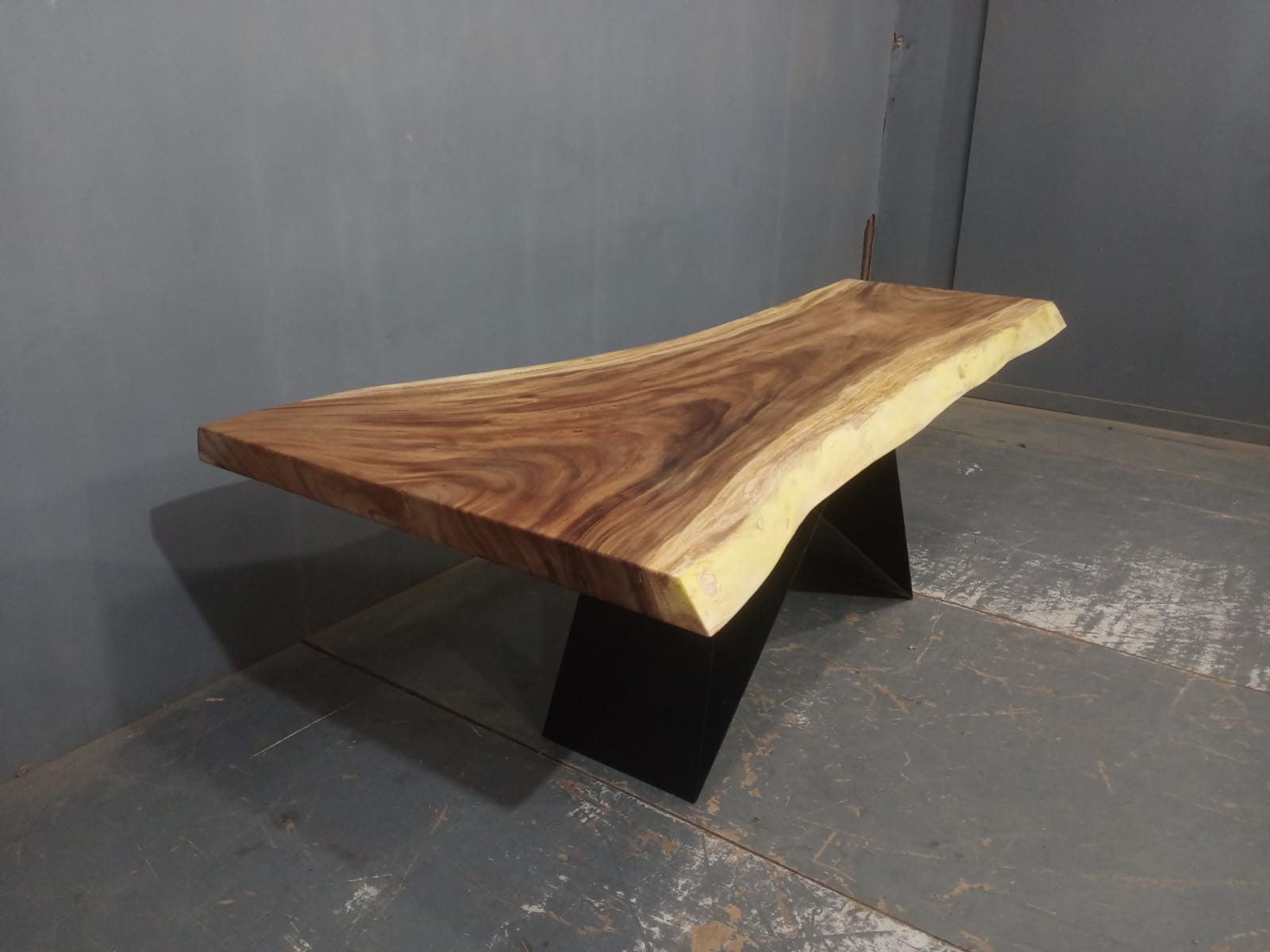 Live Edge Tables
