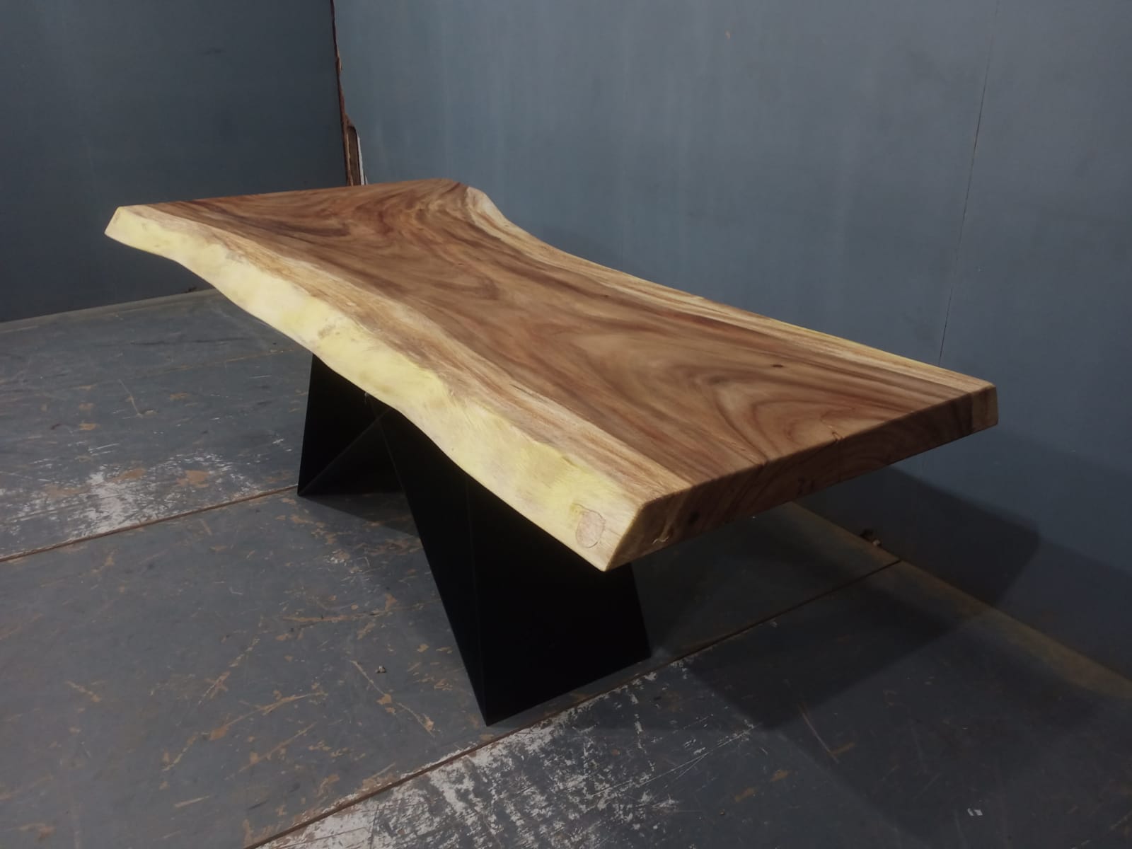 Live Edge Tables