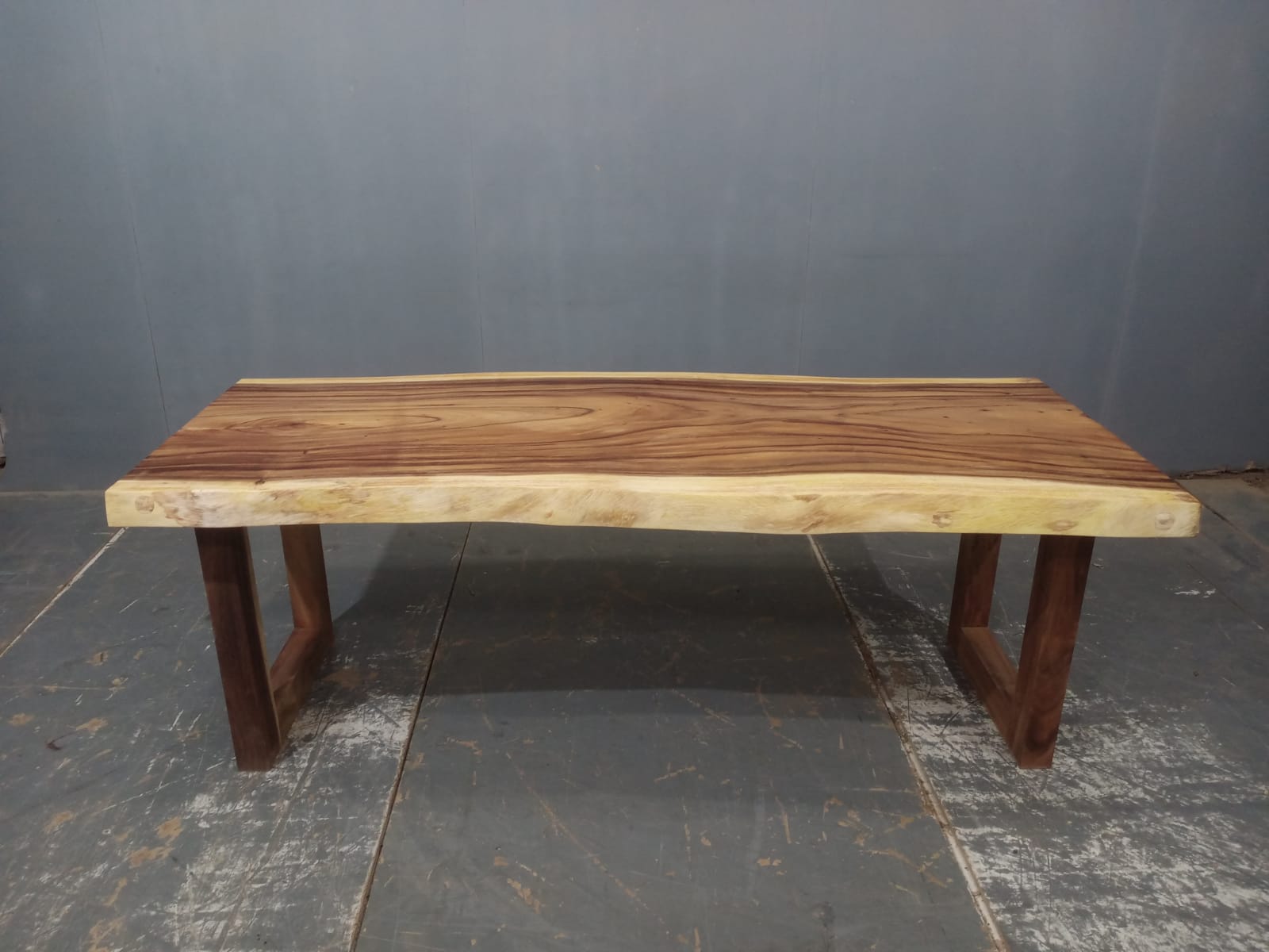 LIVE EDGE TABLES