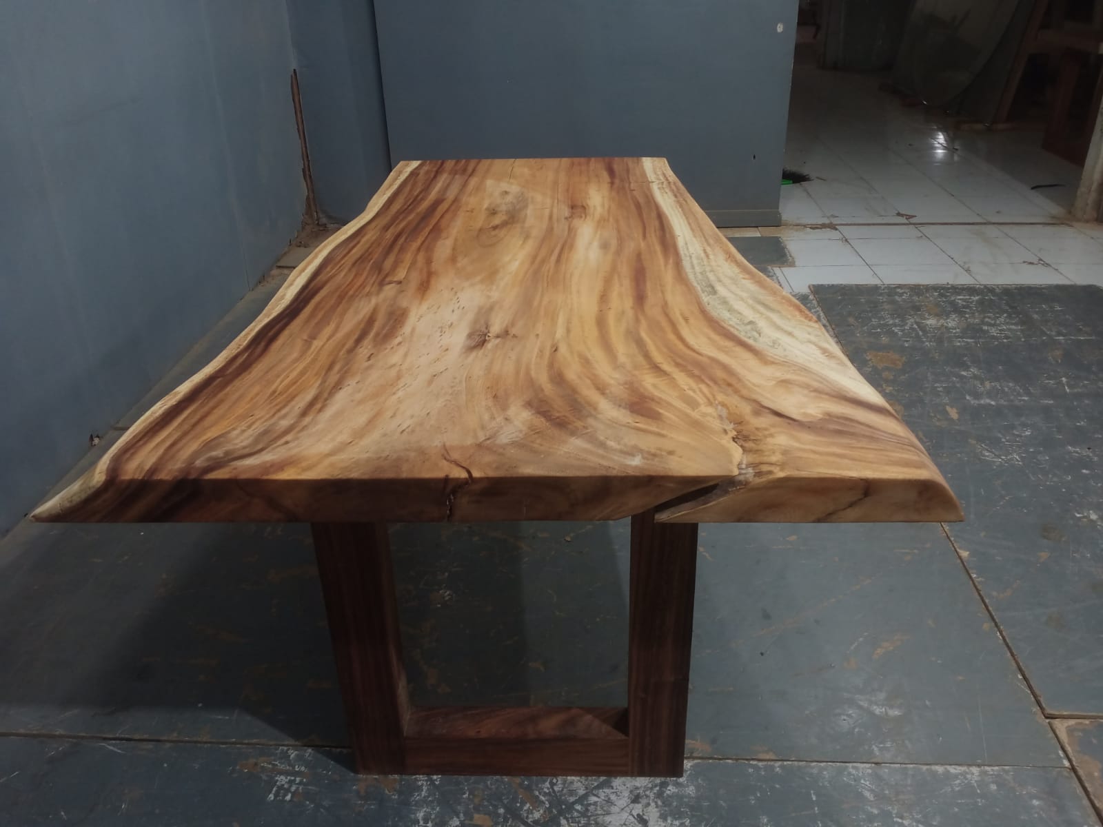 Live Edge Tables