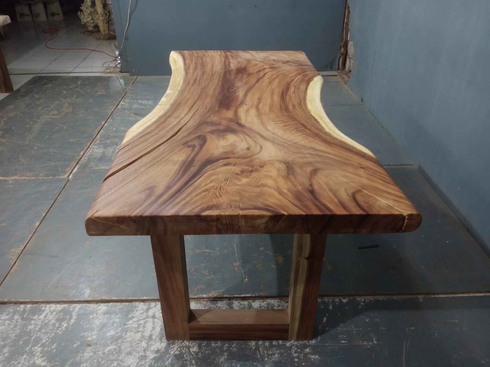 Live Edge Tables