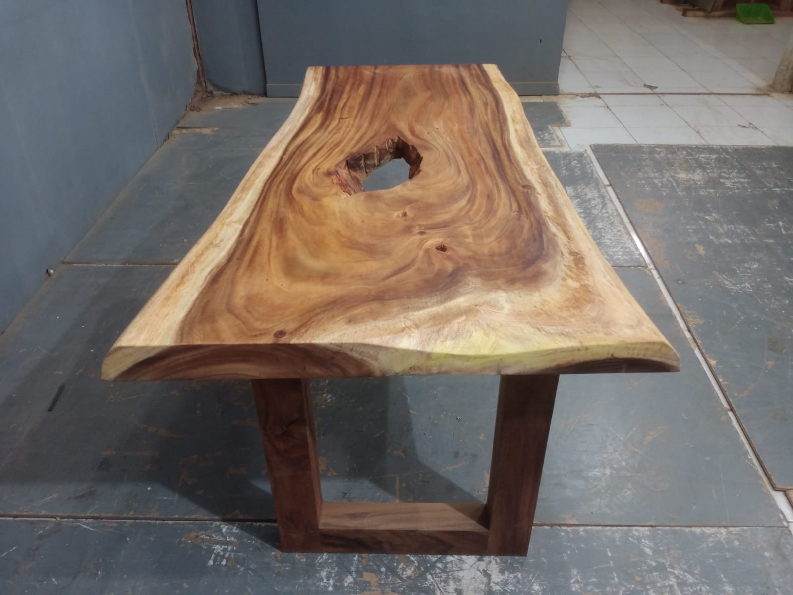 Live Edge Tables